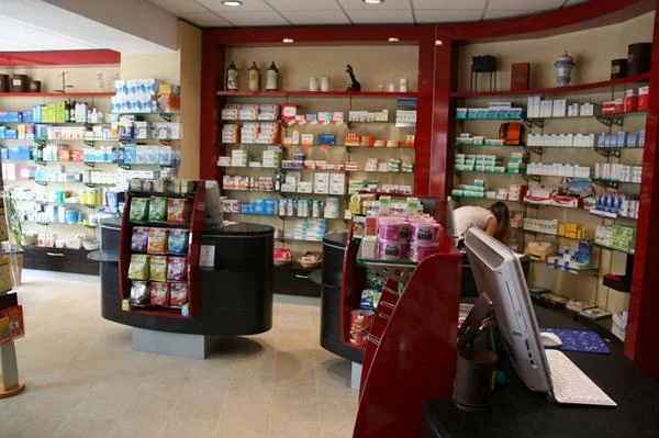 Apothekeneinrichtung – Beratungsplatz